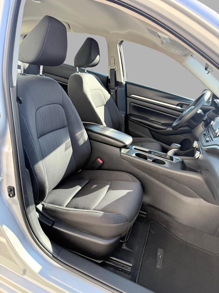 Nissan Altima 2.5 SV Sedan 2022