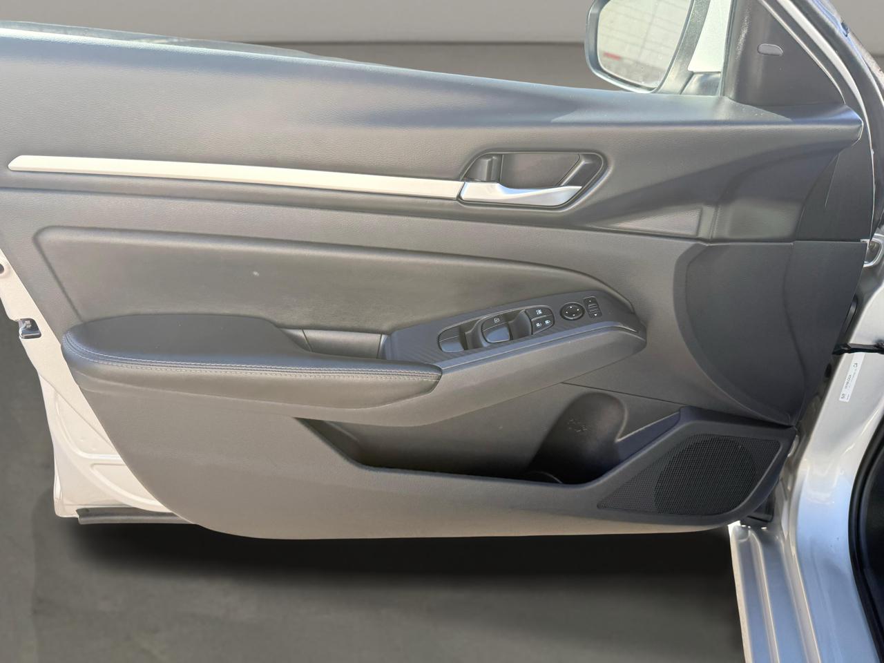 Nissan Altima 2.5 SV Sedan 2022