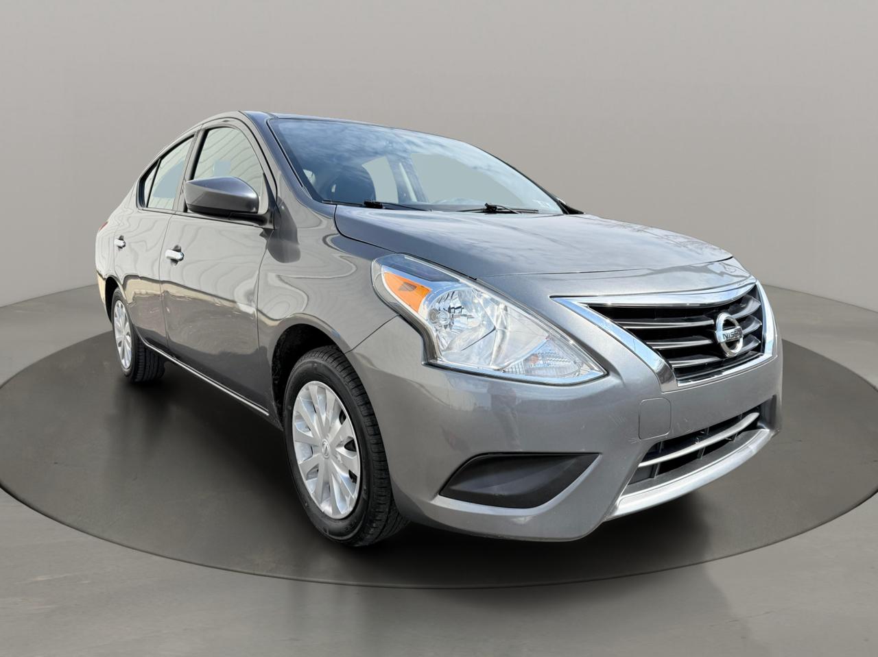 Nissan Versa Sedan SV CVT 2019