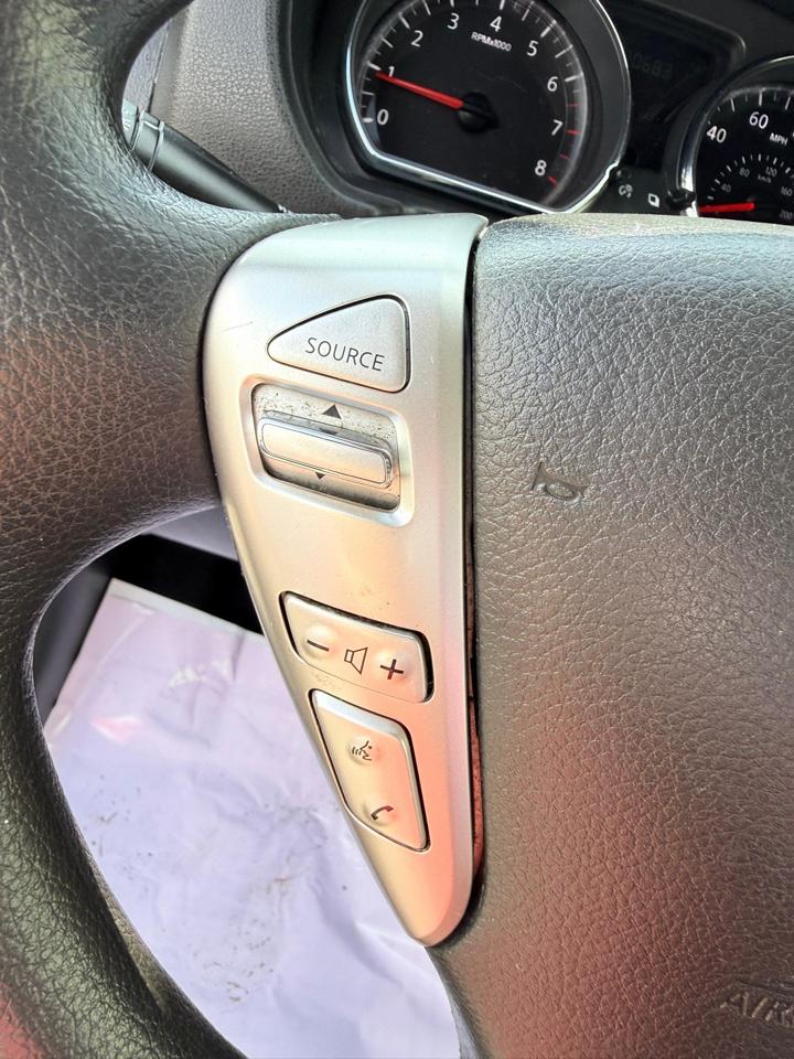 Nissan Versa Sedan SV CVT 2019