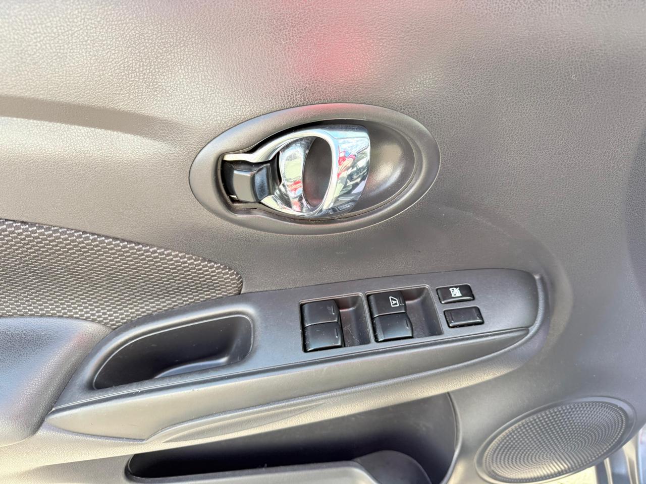 Nissan Versa Sedan SV CVT 2019