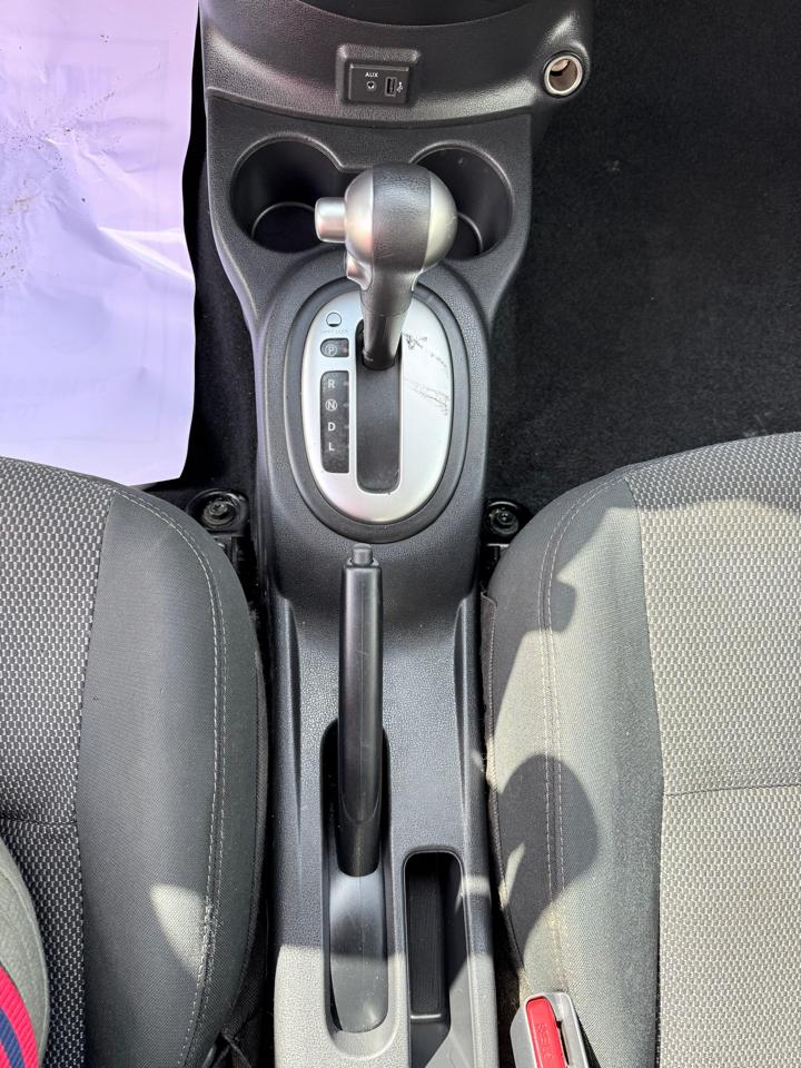 Nissan Versa Sedan SV CVT 2019