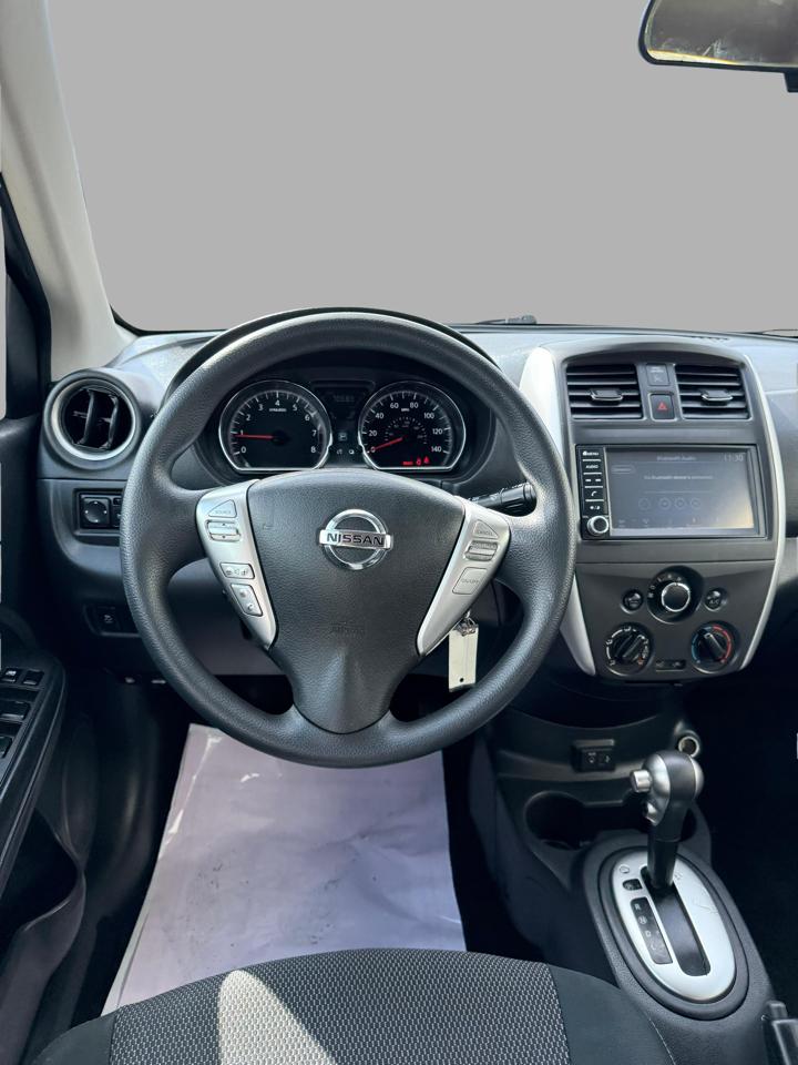 Nissan Versa Sedan SV CVT 2019