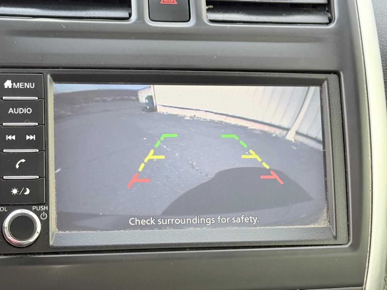 Nissan Versa Sedan SV CVT 2019