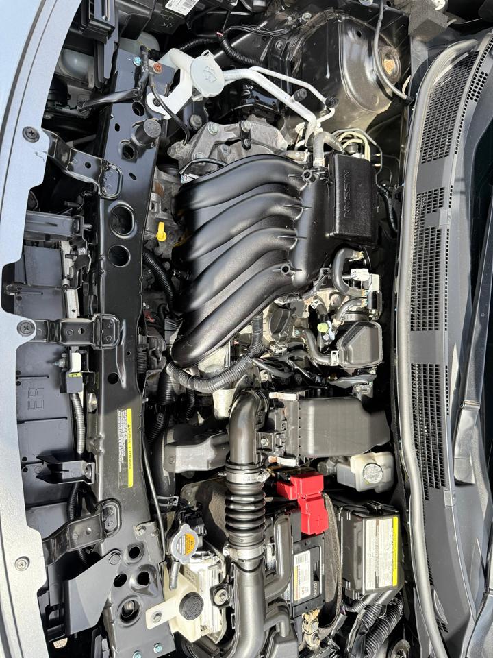 Nissan Versa Sedan SV CVT 2019