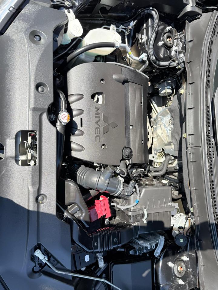 Mitsubishi Outlander Sport ES 2.0 CVT 2019