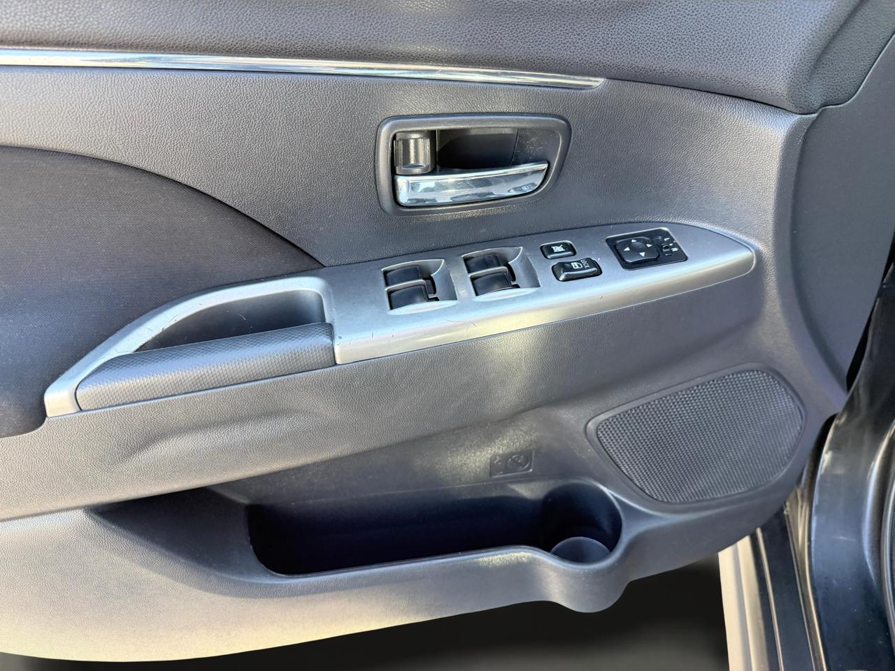 Mitsubishi Outlander Sport ES 2.0 CVT 2019