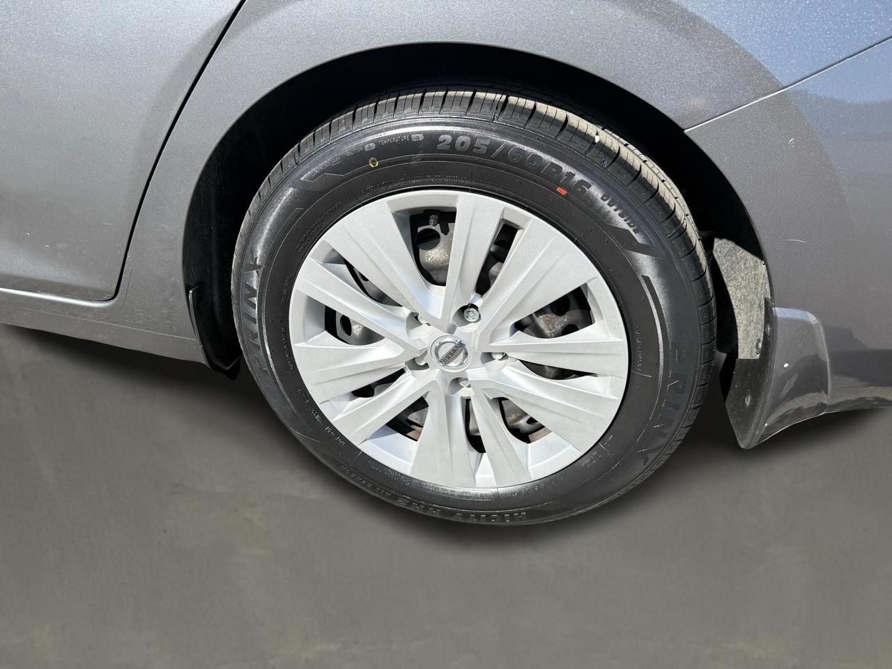 Nissan Sentra S CVT 2020