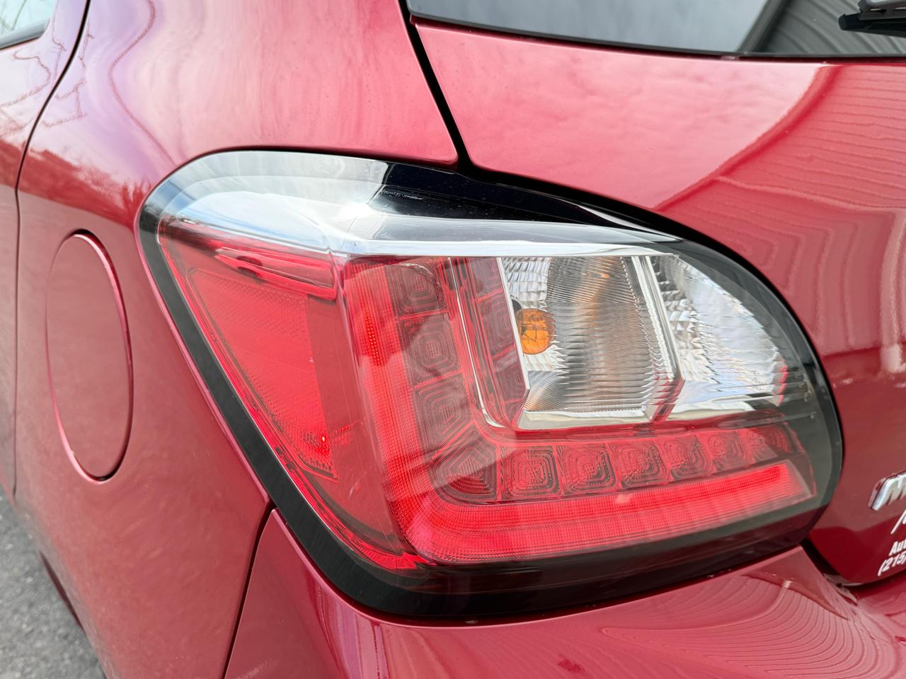 Mitsubishi Mirage ES CVT 2024