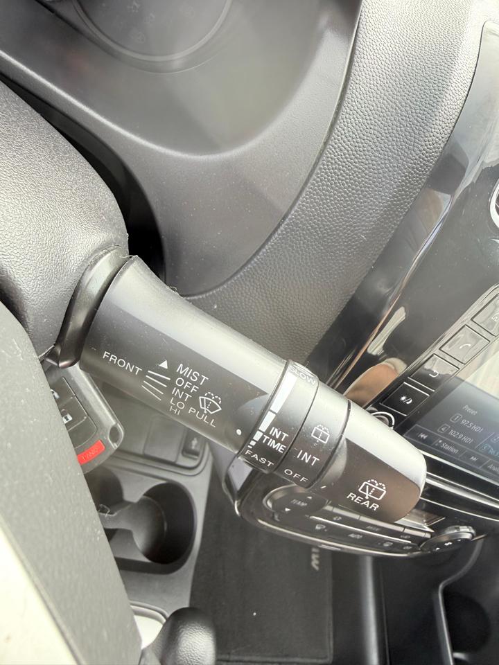 Mitsubishi Mirage ES CVT 2024