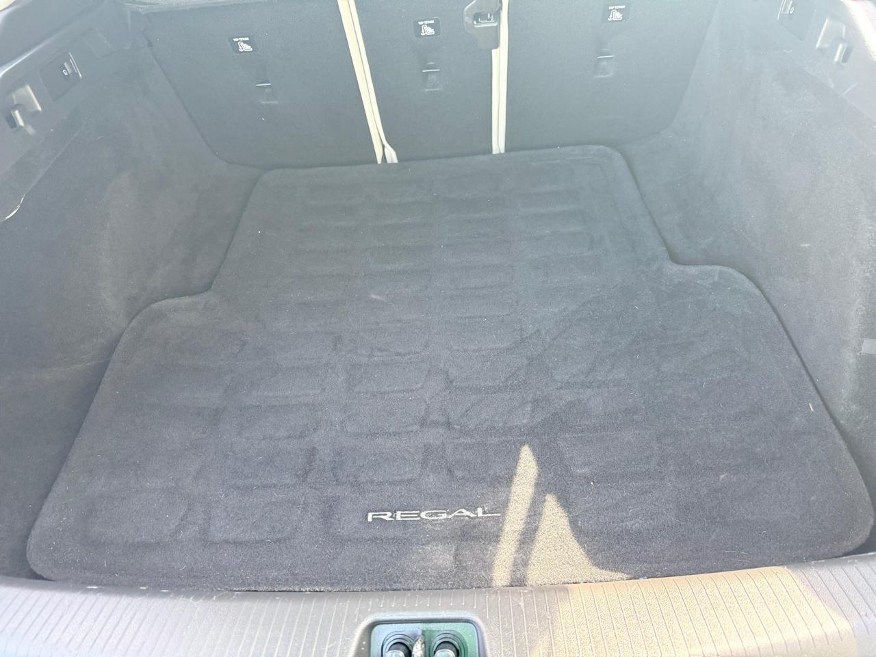 Buick Regal Sportback 4dr Sdn Essence FWD 2018