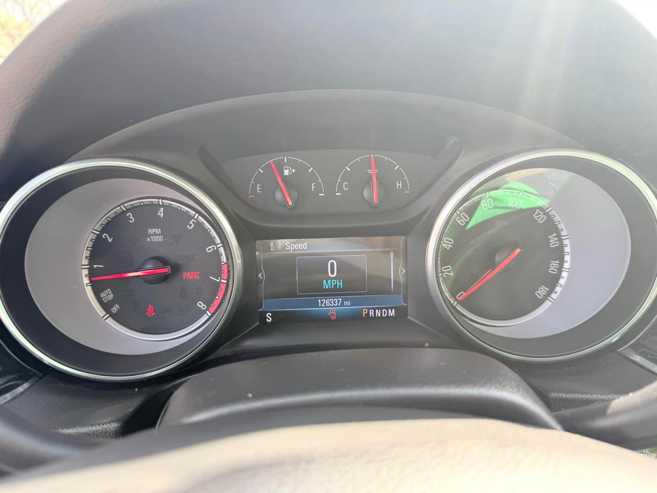 Buick Regal Sportback 4dr Sdn Essence FWD 2018