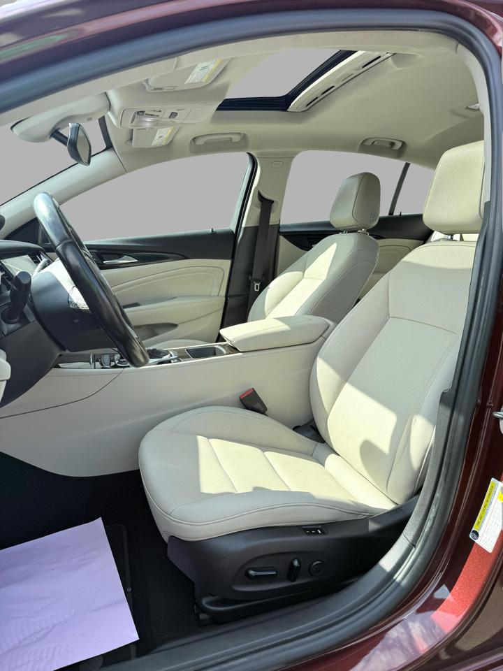 Buick Regal Sportback 4dr Sdn Essence FWD 2018