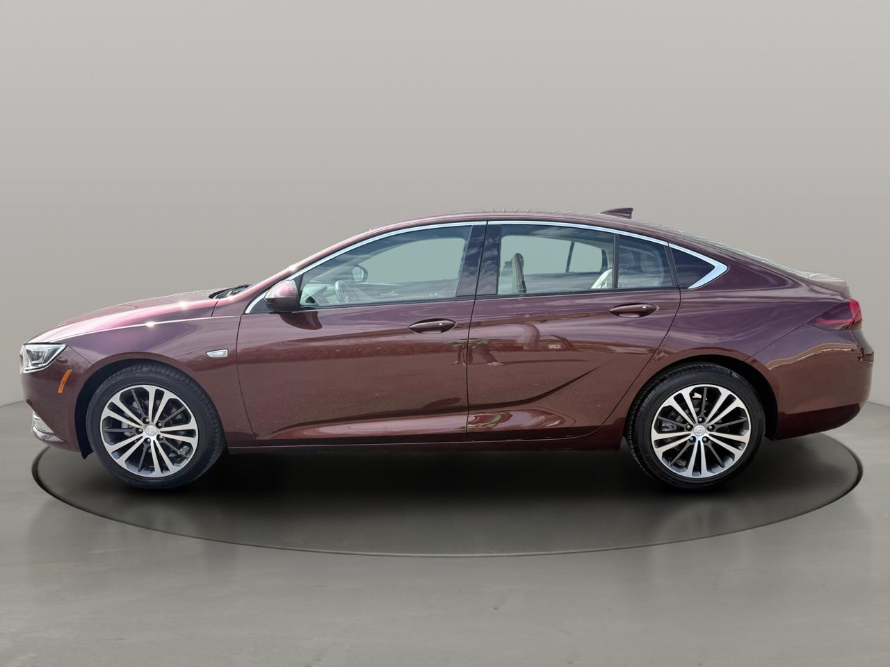 Buick Regal Sportback 4dr Sdn Essence FWD 2018