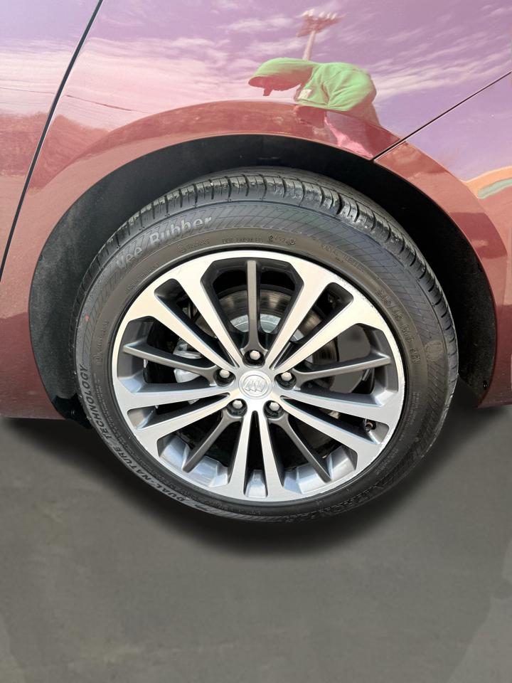 Buick Regal Sportback 4dr Sdn Essence FWD 2018