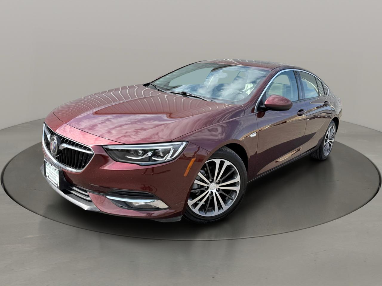 Buick Regal Sportback 4dr Sdn Essence FWD 2018