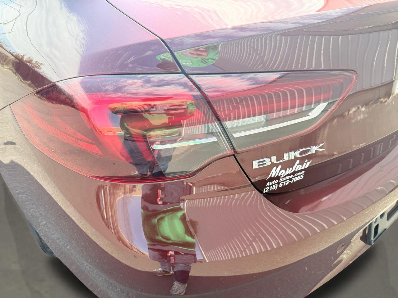 Buick Regal Sportback 4dr Sdn Essence FWD 2018