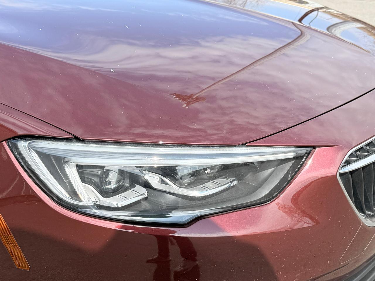 Buick Regal Sportback 4dr Sdn Essence FWD 2018