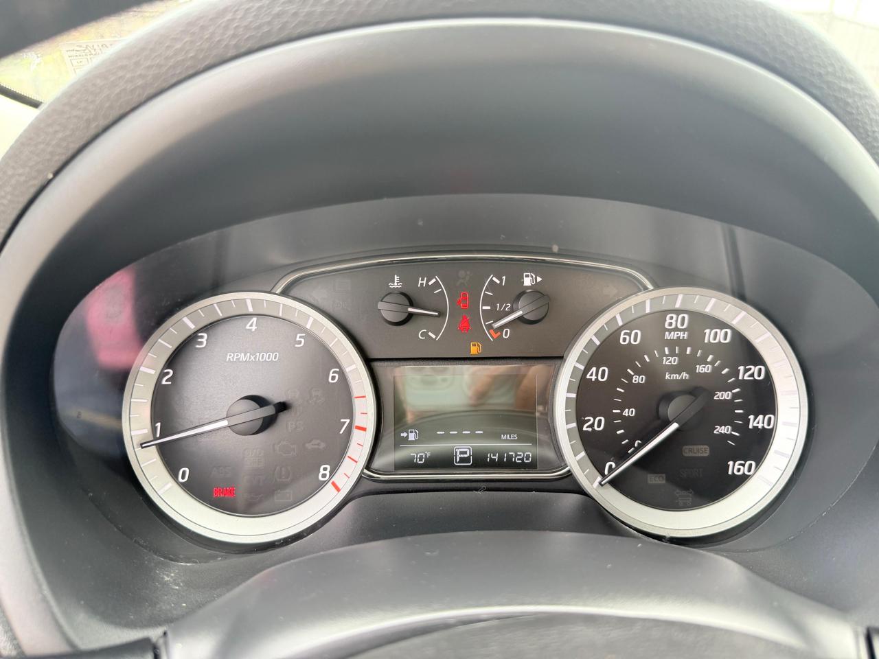 Nissan Sentra 4dr Sdn I4 CVT SR 2013