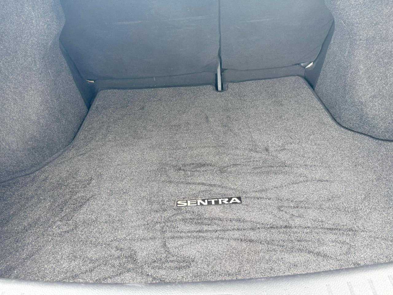 Nissan Sentra 4dr Sdn I4 CVT SR 2013