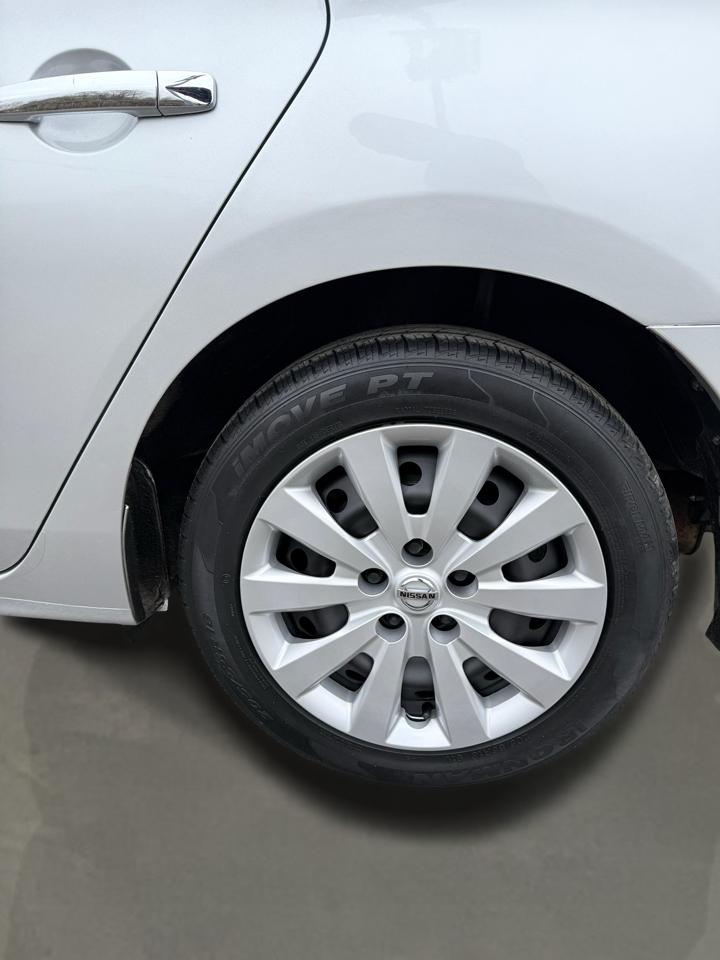 Nissan Sentra 4dr Sdn I4 CVT S 2016