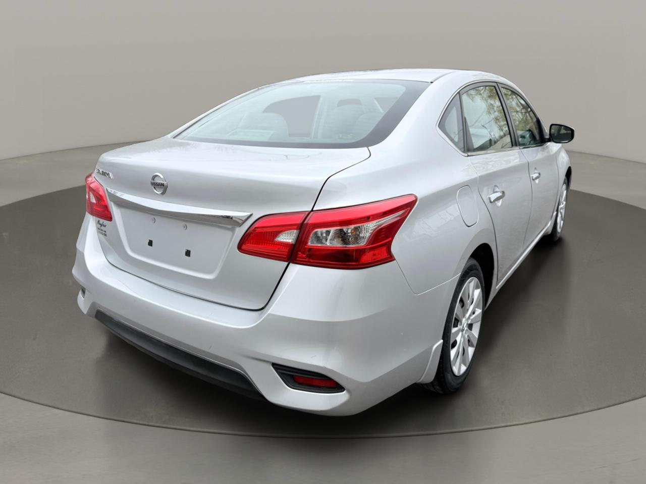 Nissan Sentra 4dr Sdn I4 CVT S 2016