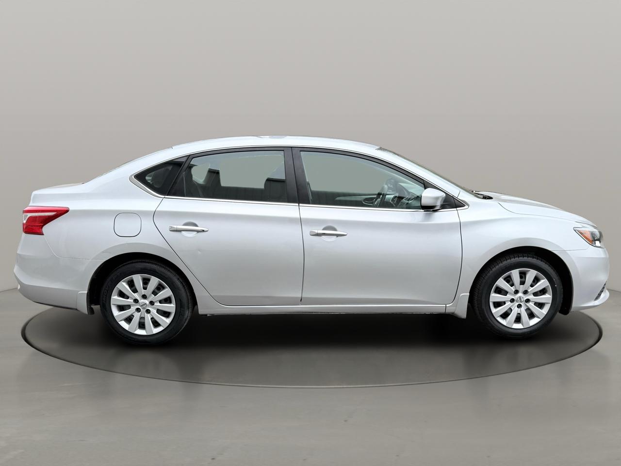 Nissan Sentra 4dr Sdn I4 CVT S 2016