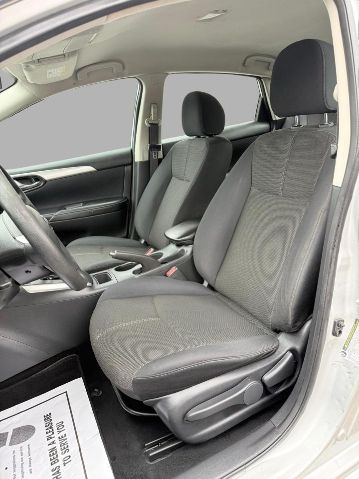 Nissan Sentra 4dr Sdn I4 CVT S 2016