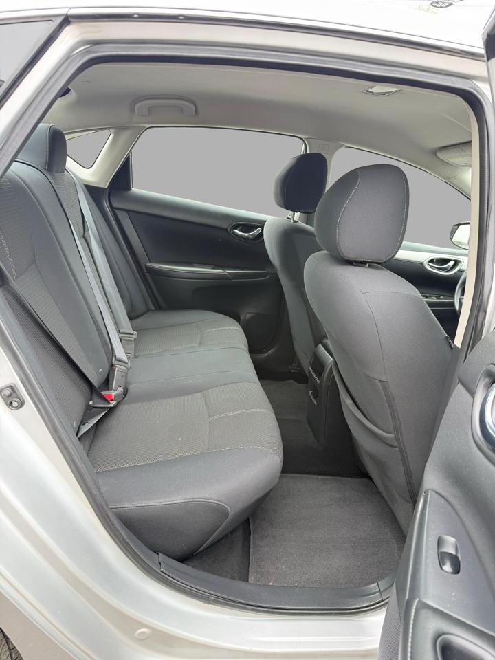 Nissan Sentra 4dr Sdn I4 CVT S 2016