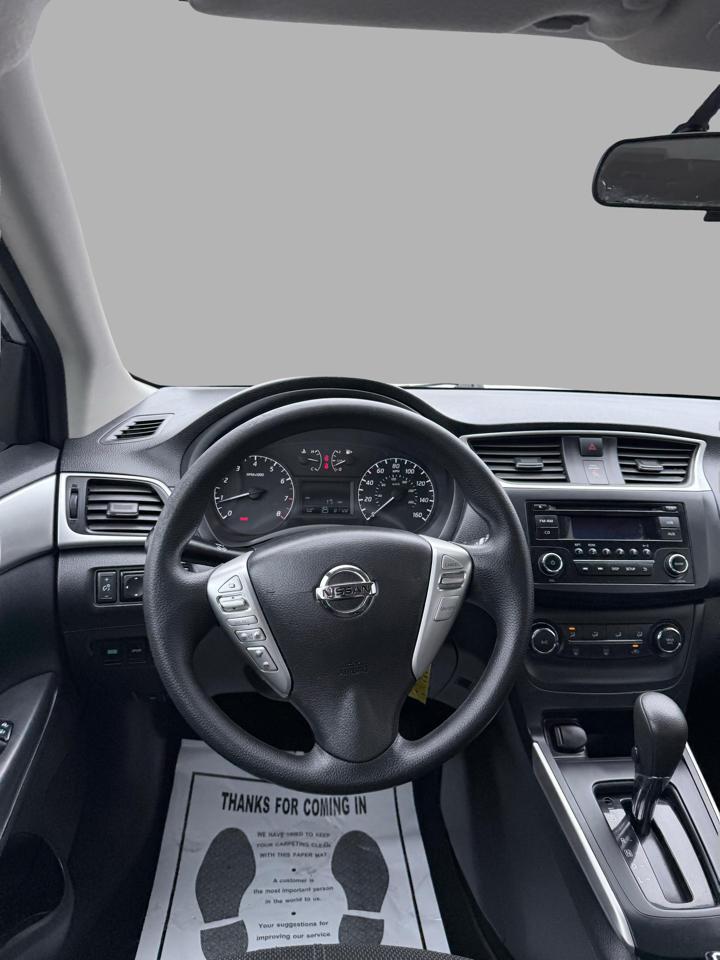 Nissan Sentra 4dr Sdn I4 CVT S 2016