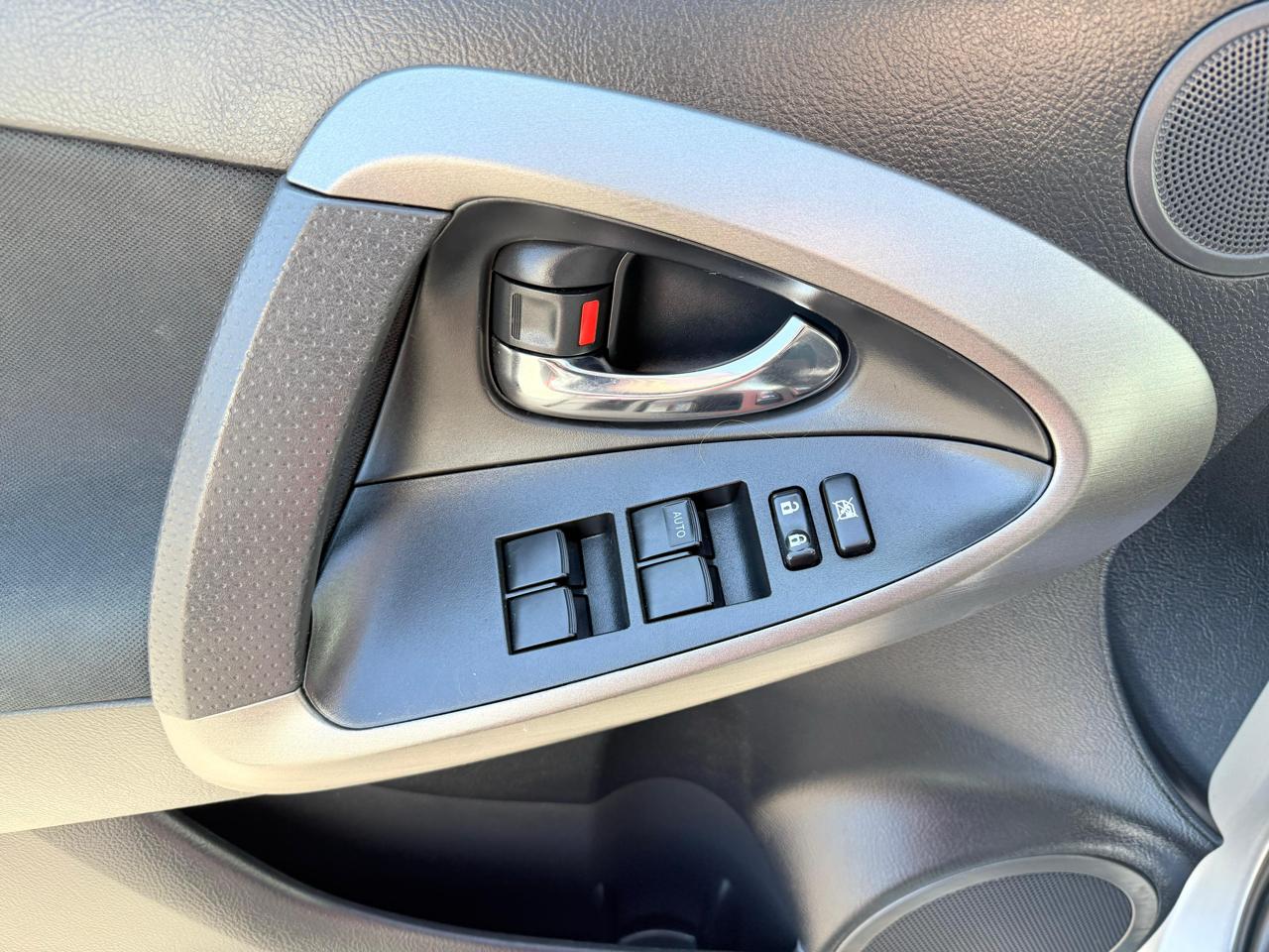 Toyota RAV4 4WD 4dr V6 5-Spd AT Sport (Natl) 2010