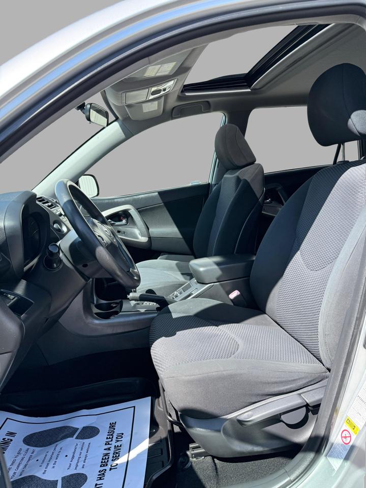 Toyota RAV4 4WD 4dr V6 5-Spd AT Sport (Natl) 2010