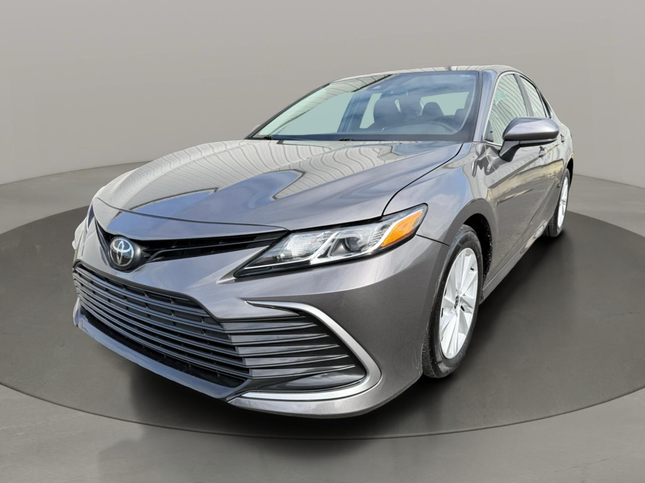 Toyota Camry LE Auto (Natl) 2022