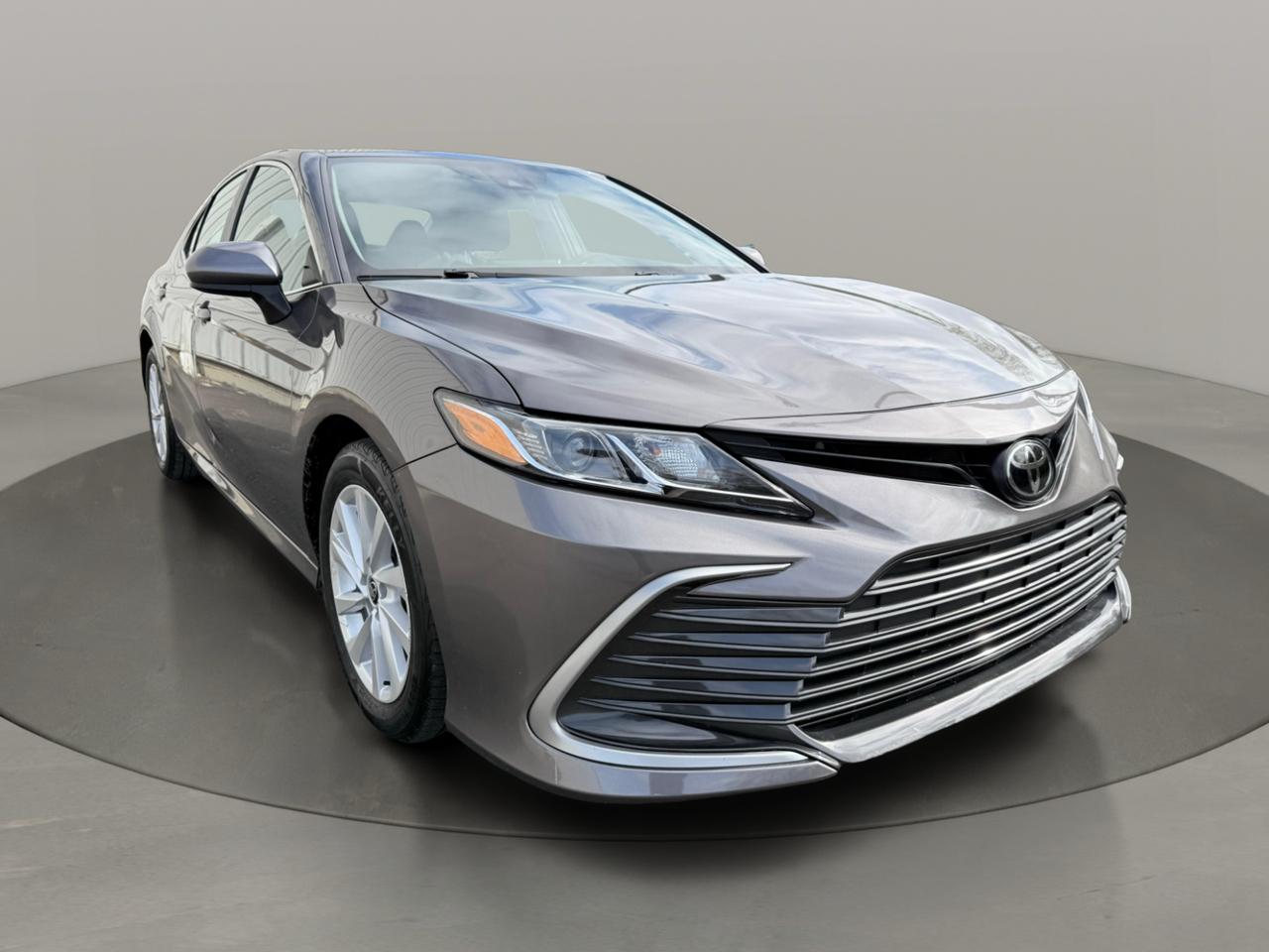 Toyota Camry LE Auto (Natl) 2022