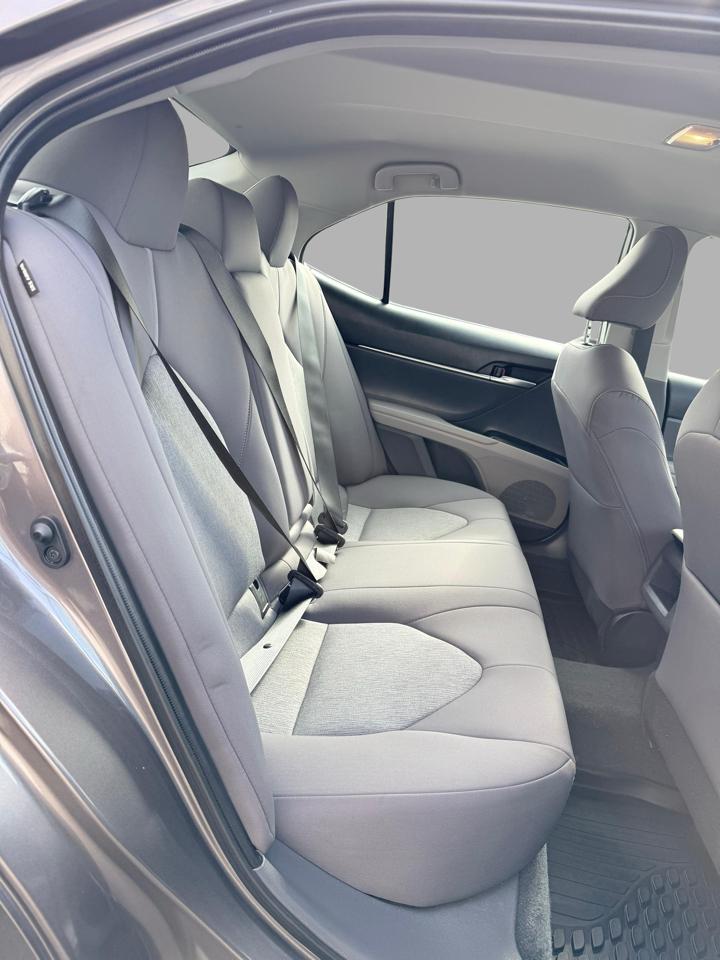 Toyota Camry LE Auto (Natl) 2022