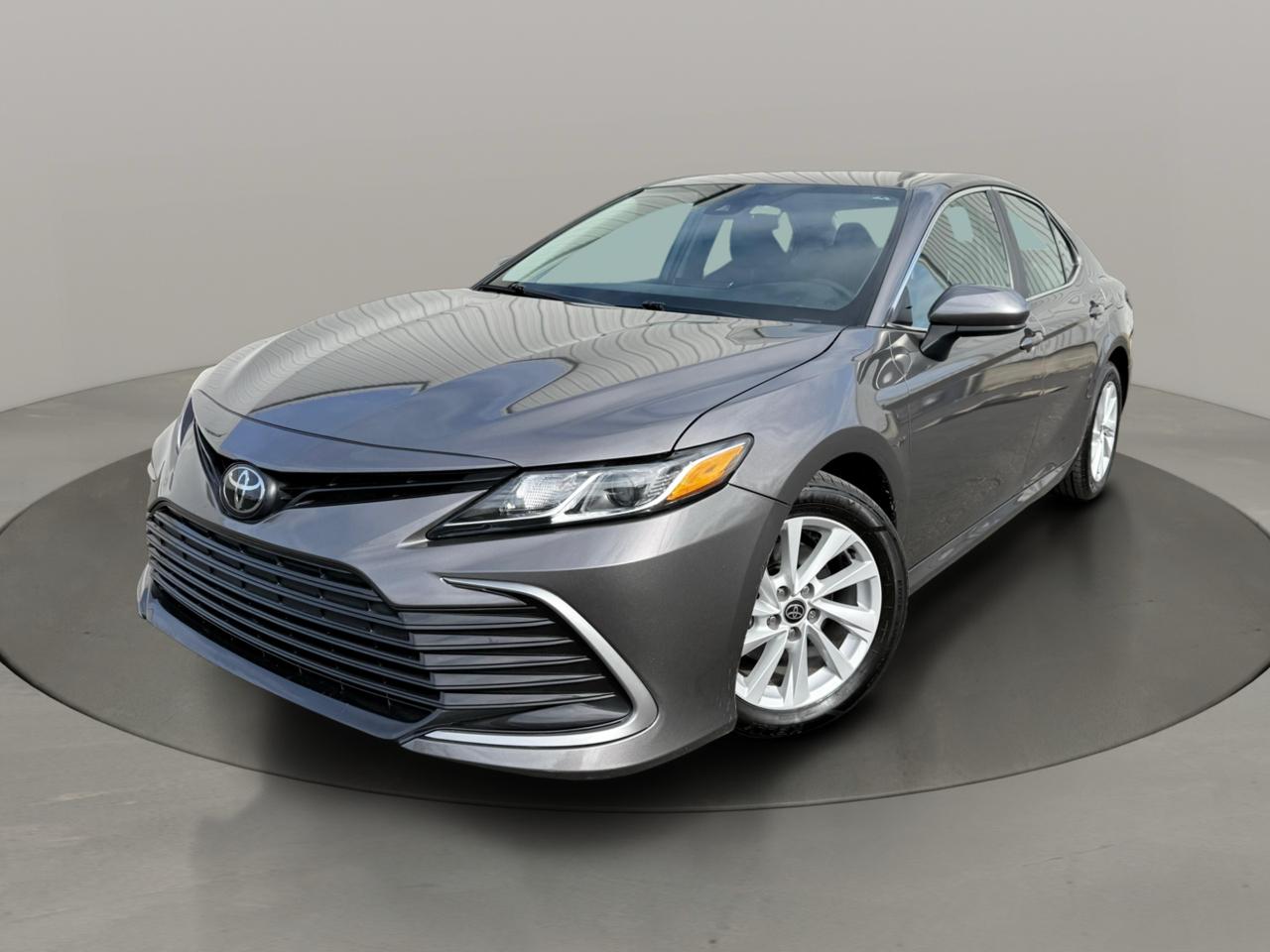 Toyota Camry LE Auto (Natl) 2022