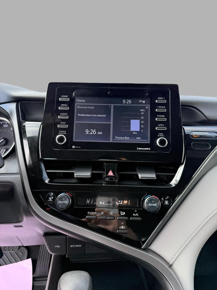 Toyota Camry LE Auto (Natl) 2022