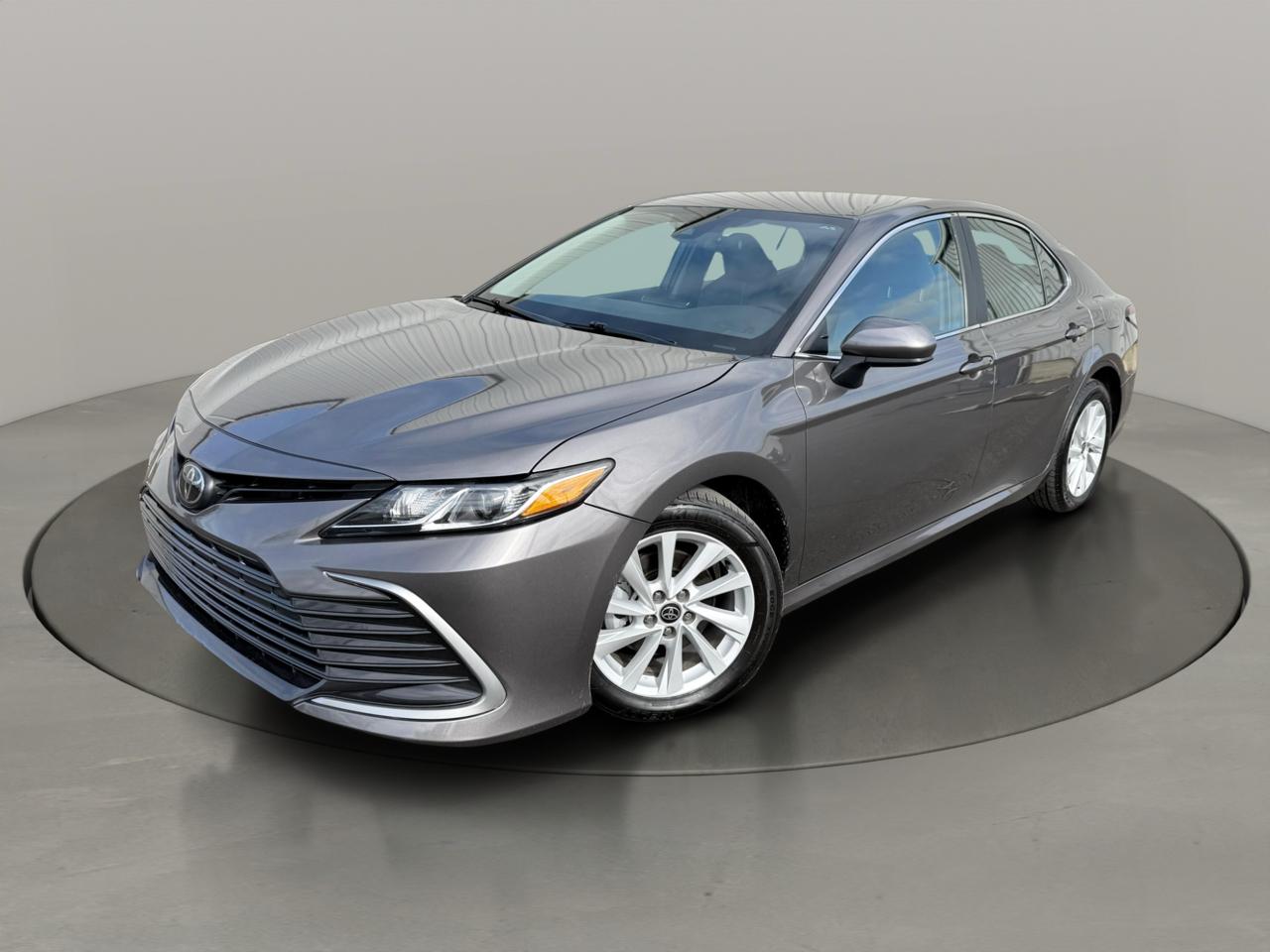 Toyota Camry LE Auto (Natl) 2022