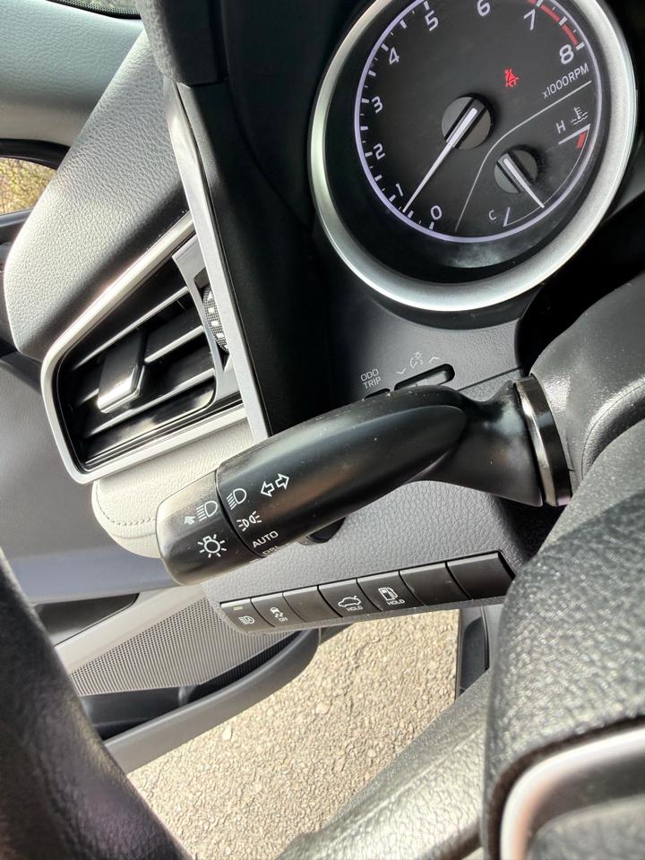 Toyota Camry LE Auto (Natl) 2022