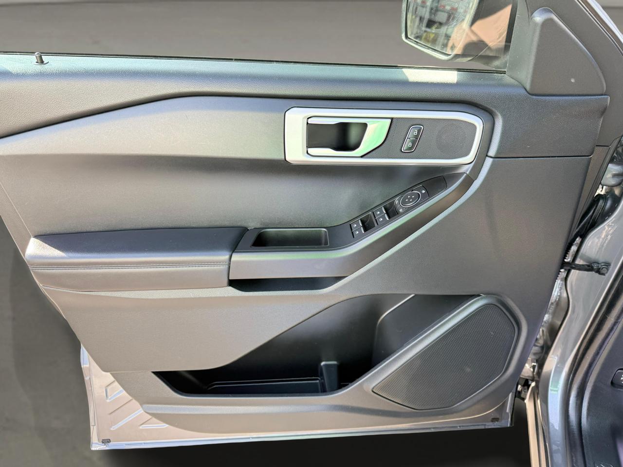 Ford Explorer Base RWD 2021