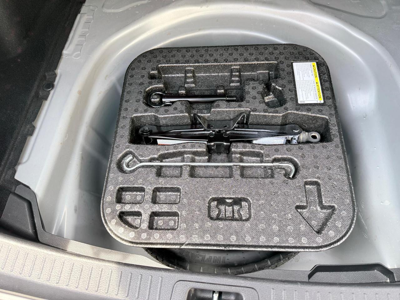 Toyota Corolla LE CVT (Natl) 2023