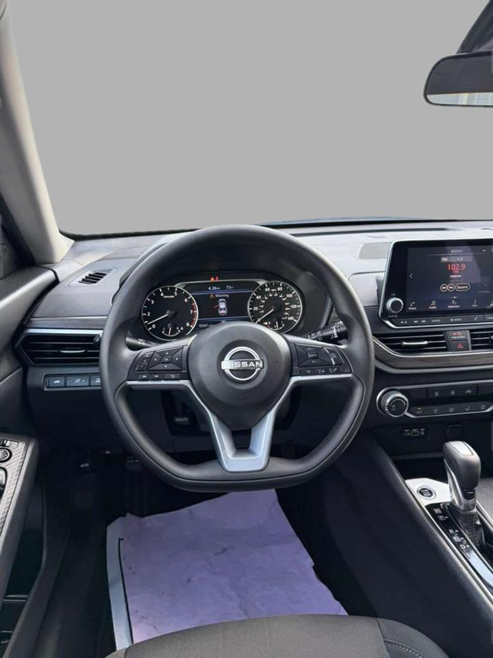 Nissan Altima SV FWD 2025