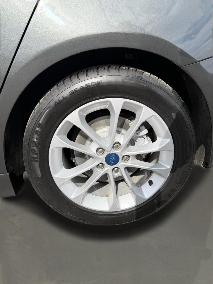 Ford Fusion SE FWD 2019