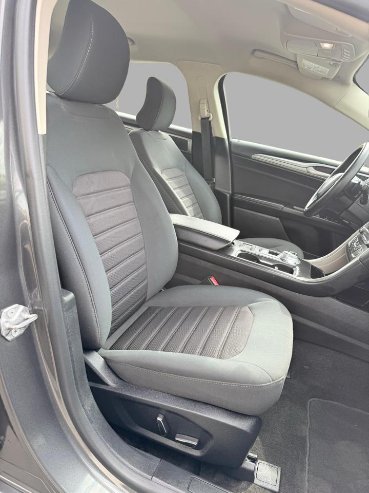 Ford Fusion SE FWD 2019