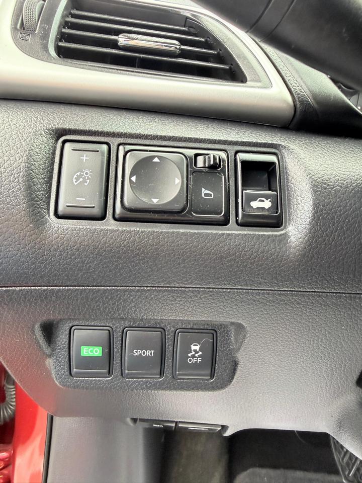 Nissan Sentra 4dr Sdn I4 CVT SV 2016