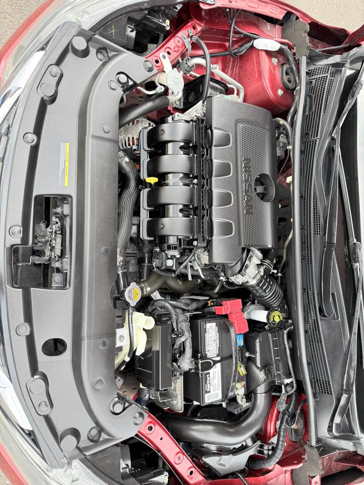 Nissan Sentra 4dr Sdn I4 CVT SV 2016