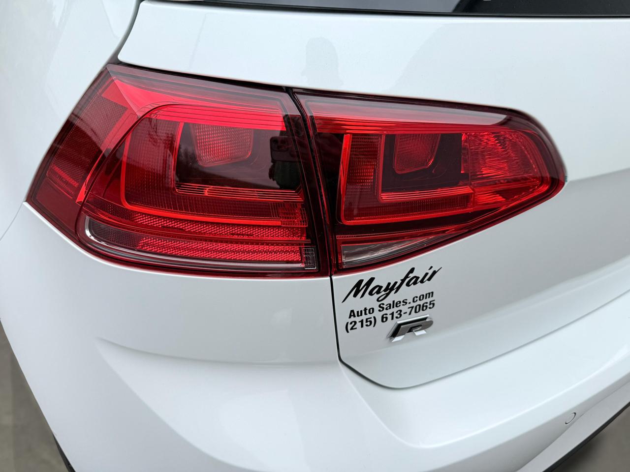 Volkswagen Golf R 4-Door Manual w/DCC/Nav 2017