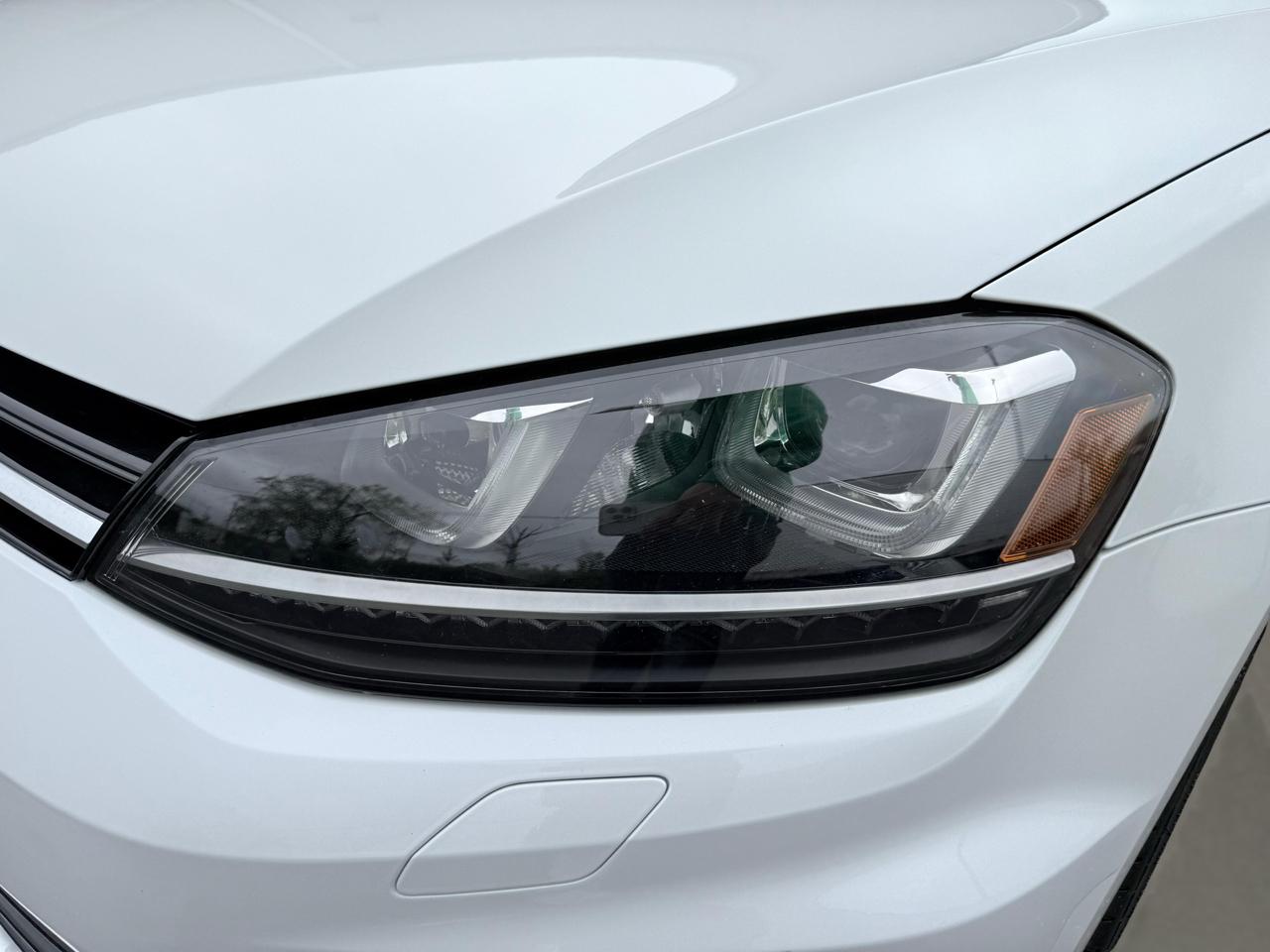 Volkswagen Golf R 4-Door Manual w/DCC/Nav 2017