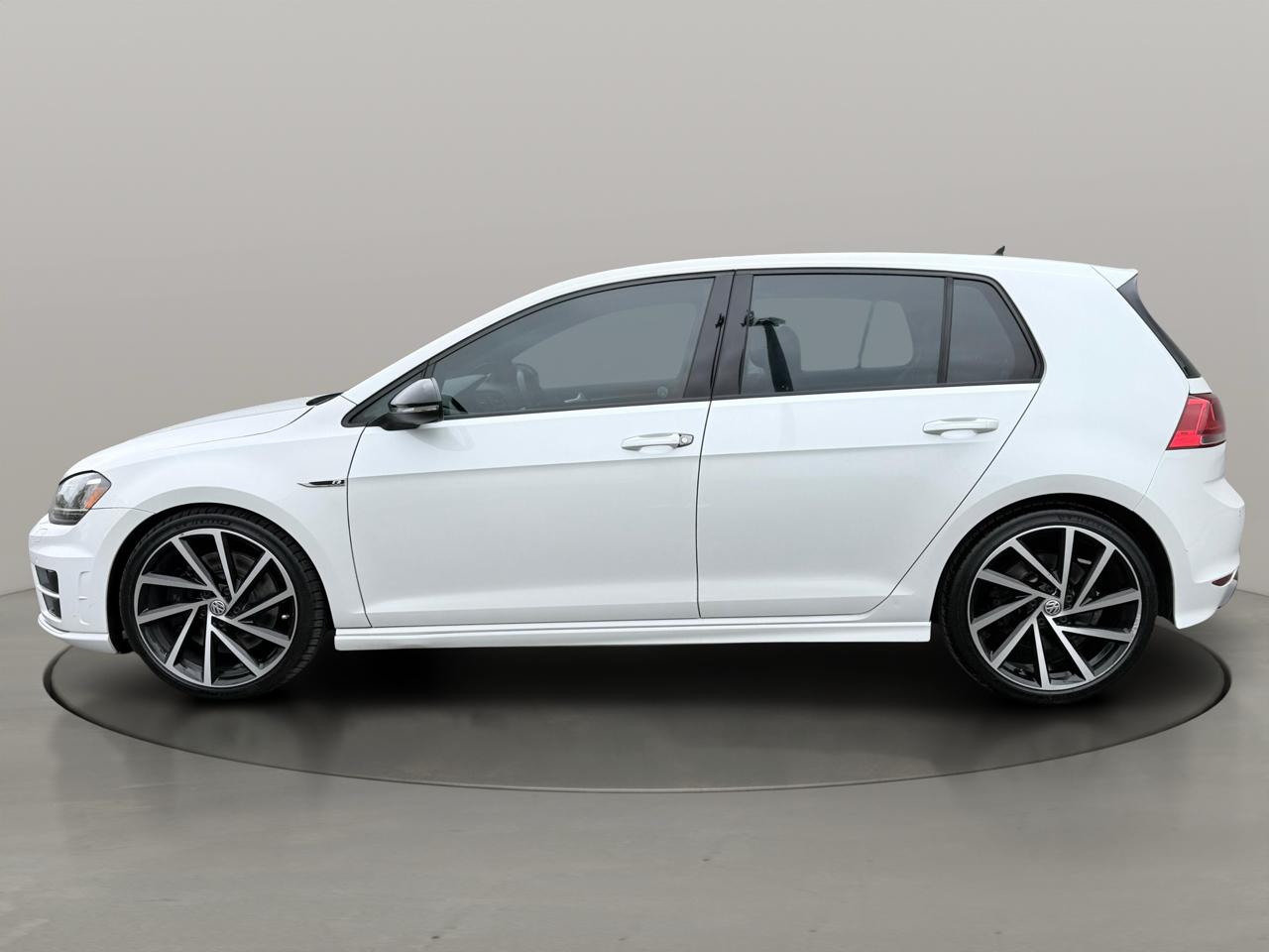 Volkswagen Golf R 4-Door Manual w/DCC/Nav 2017