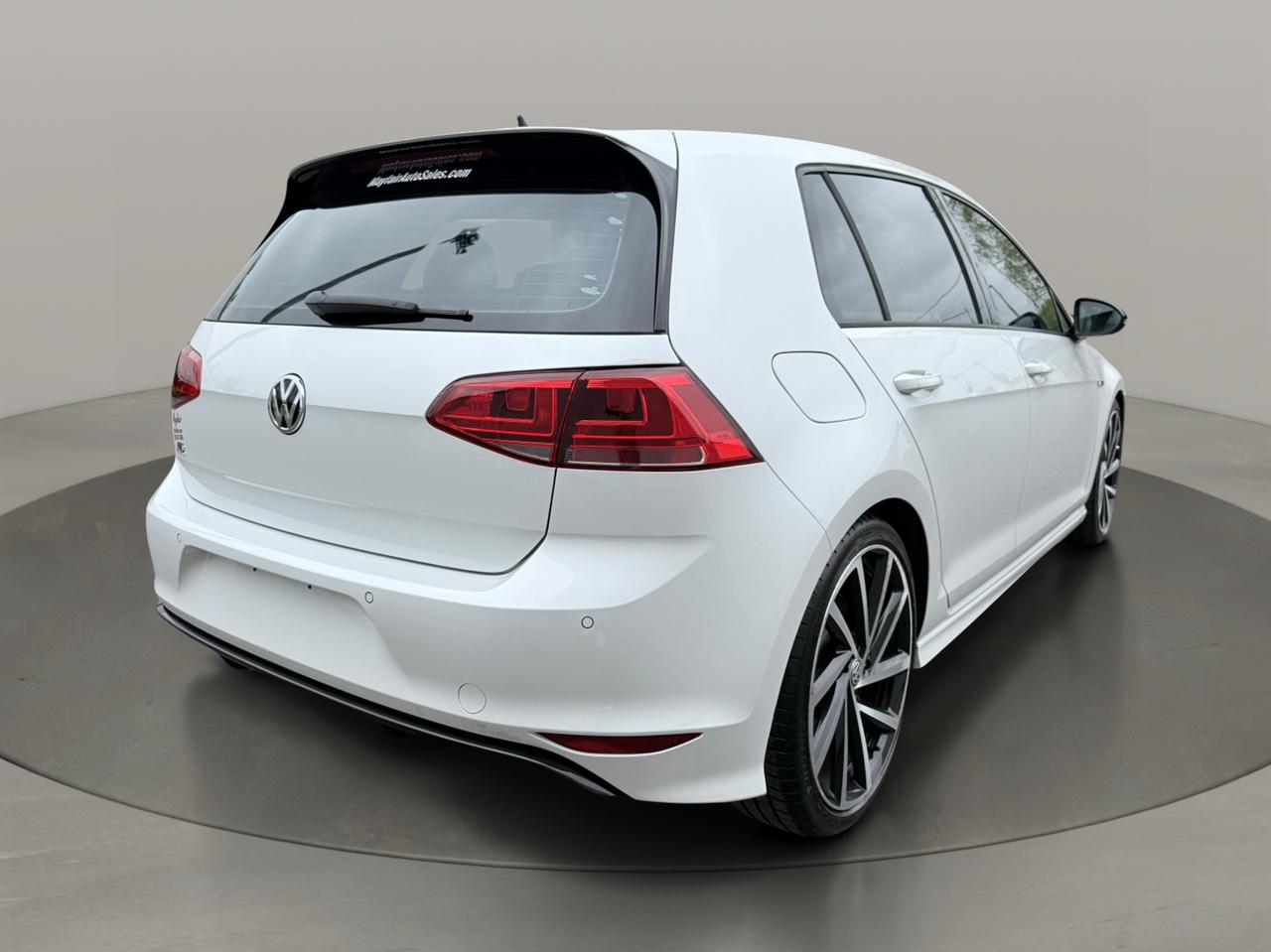 Volkswagen Golf R 4-Door Manual w/DCC/Nav 2017